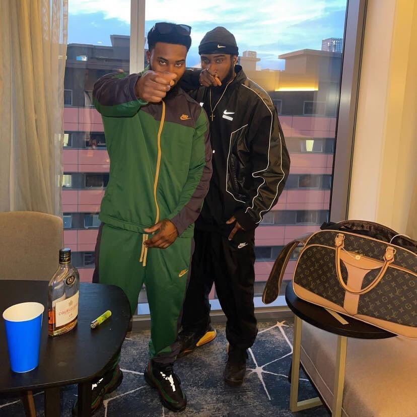 bmt93's tweet photo. Happy new year gang 🤘🏾🤟🏾 https://t.co/uPOBQkEg4T