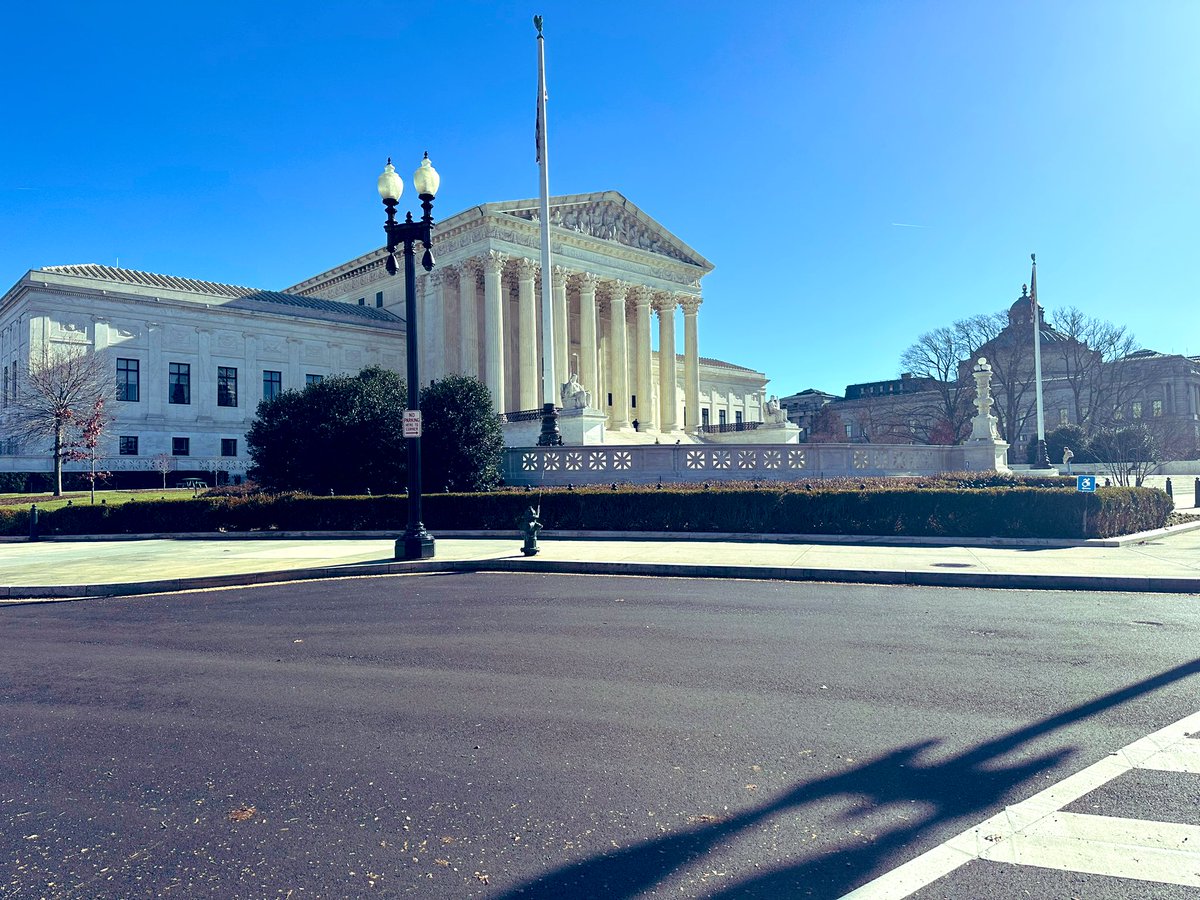 RhonnieF's tweet image. Classic DC run to start the new year off right. Let’s get it 2023. #NewChapters