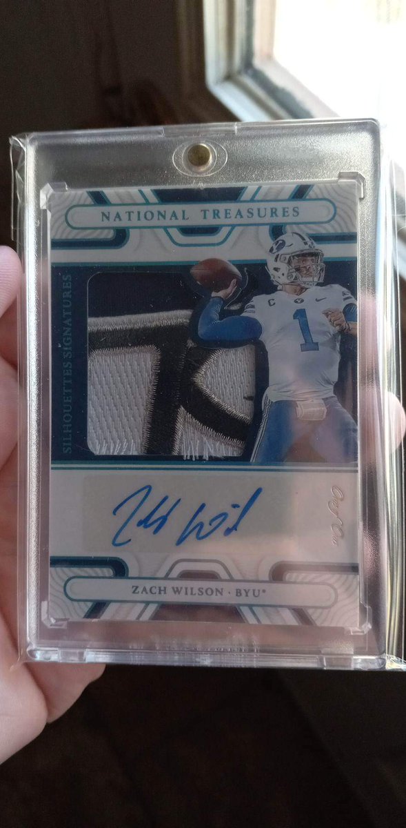 ElecEngr625's tweet photo. Any Zach Wilson beleivers/NYJets/BYU die hards want to buy this? DM best offer #NYJets #BYU #milfmagnet #zachwilson #oneofone #playerworn #150thanniversary #Panini #whodoyoucollect https://t.co/PdHxxIeAYZ