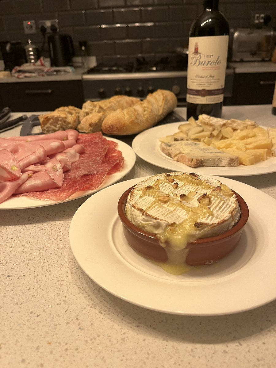 Mario Olianas tweet media