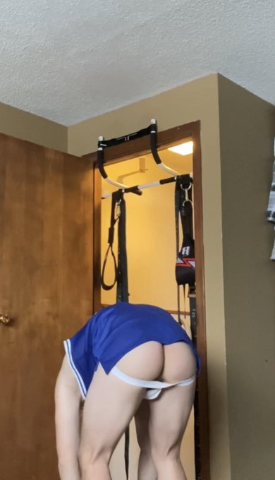 POV: I see catch you checking me out 😈 https://t.co/ARUuZX74VQ