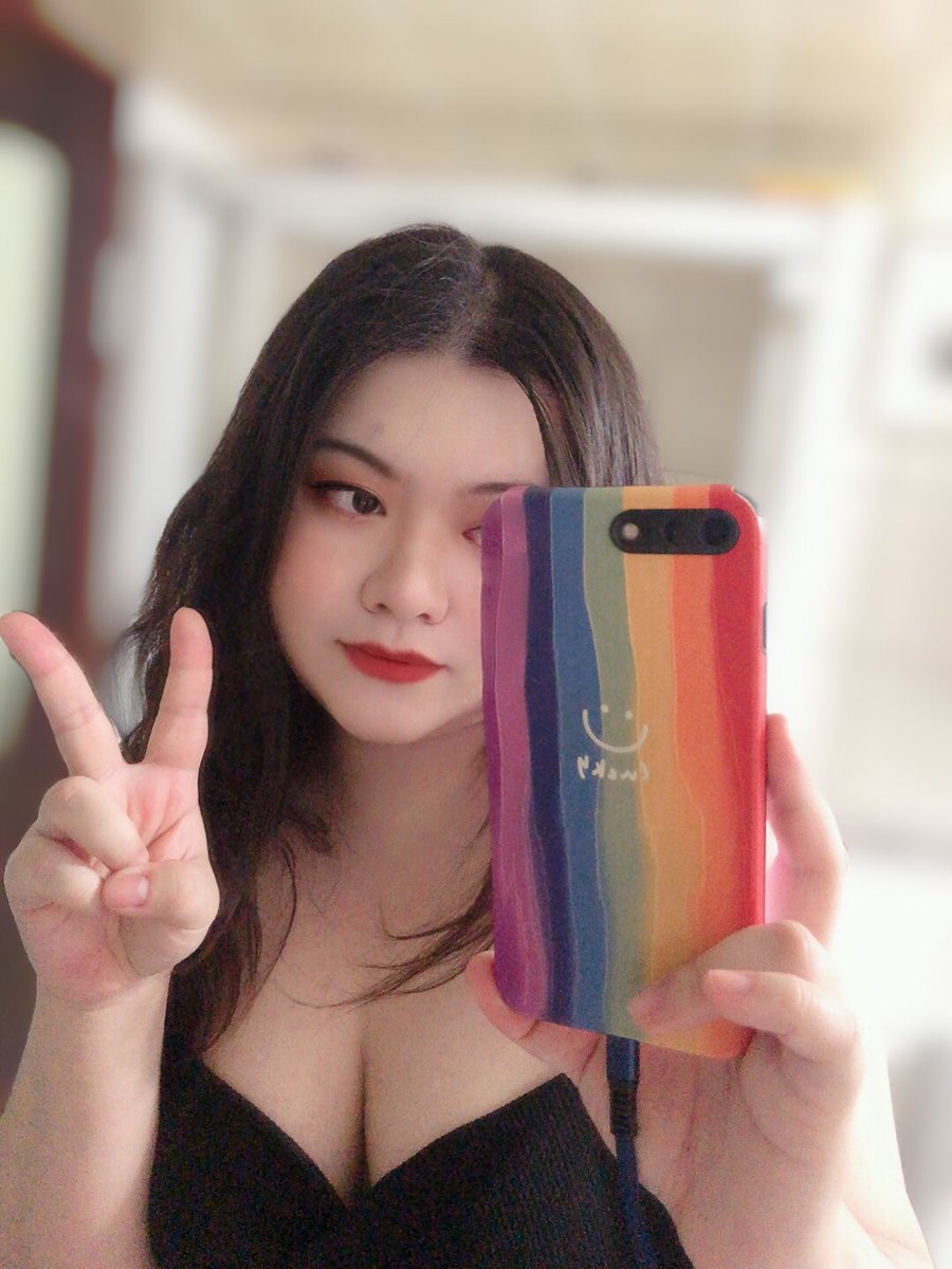 Max46722743's tweet photo. 新年快樂🎉
#新年快樂 #2023NewYear 
#四爱女攻 #姐姐 https://t.co/IcNAUwlZ2h