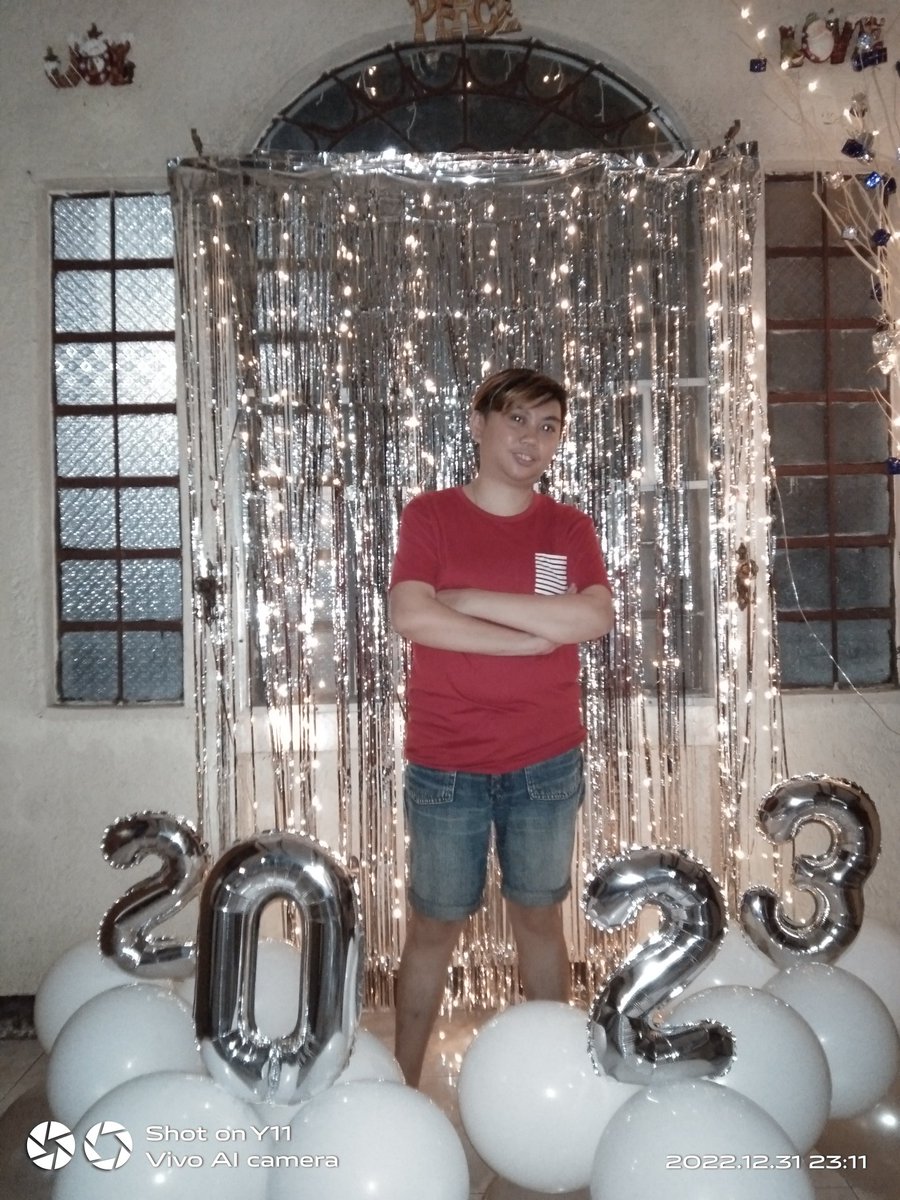 karlnyl89's tweet photo. Happy New Year 🥳🎆 https://t.co/TVRjEO968w