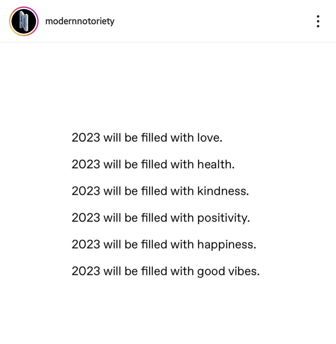 maretaaak's tweet photo. Happy newyear 2023 https://t.co/aIDFxB3RWJ