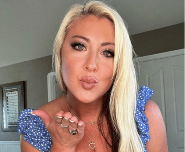FaithonView's tweet photo. 2022 top news share on Faith on View | Christian stripper
#Christian #faith #NitaMarie #OnlyFans #sexuality #stripper #news #FaithonView #FaithFocusedNews
https://t.co/g0GiO13kxg https://t.co/hsUI0d0Wj4