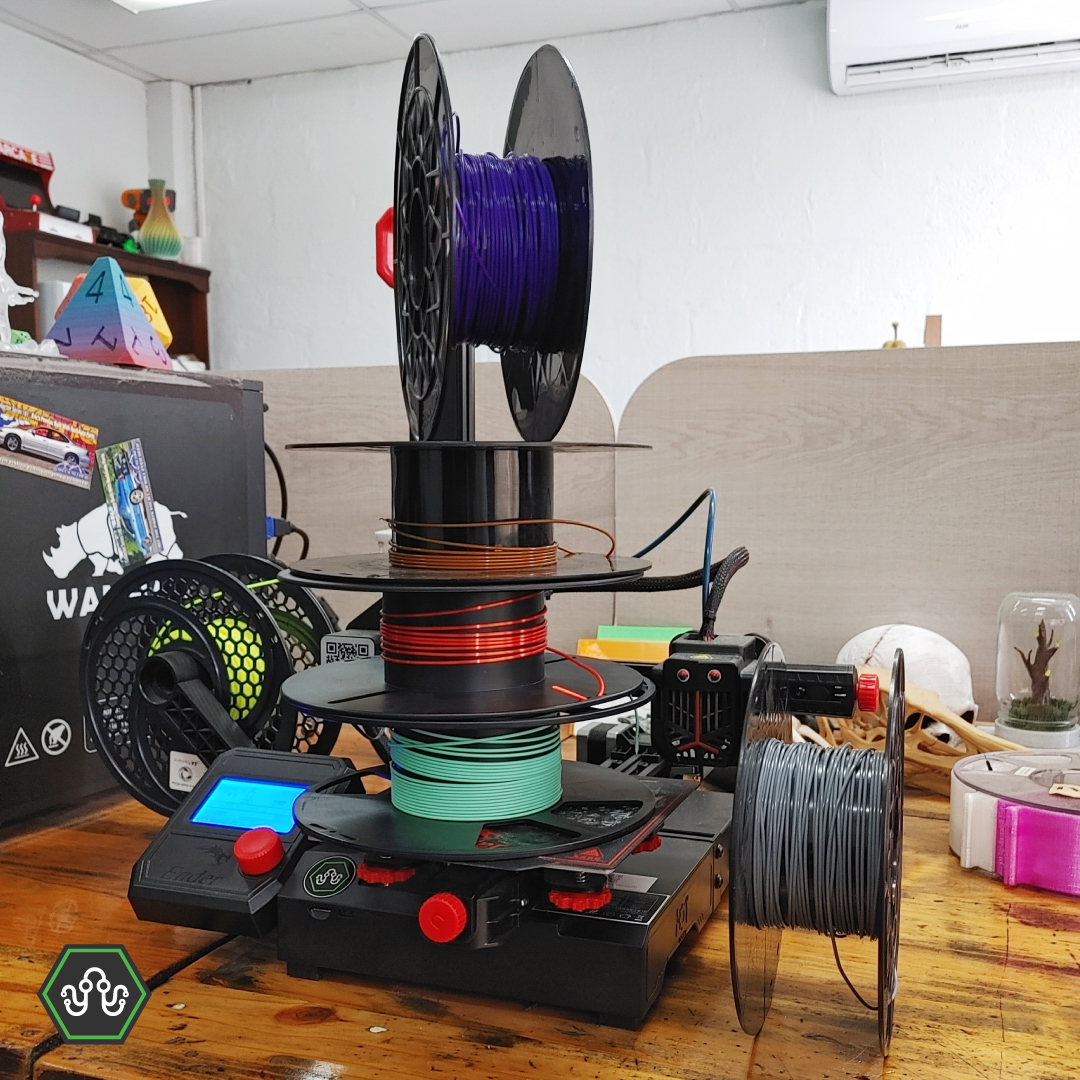 It's a new year🥳 Maybe it's time to finish a project, upgrade a 3D printer, learn a new skill, or finally figure out what to do with the last bit of filament on the spool👀. If you made any New Year's resolutions, feel free to share them in the comments below!