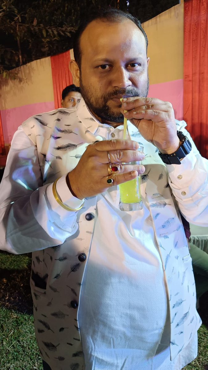 0aff15d5ebb849c's tweet image. নতুন বছর ভালো কাটুক সকলের.