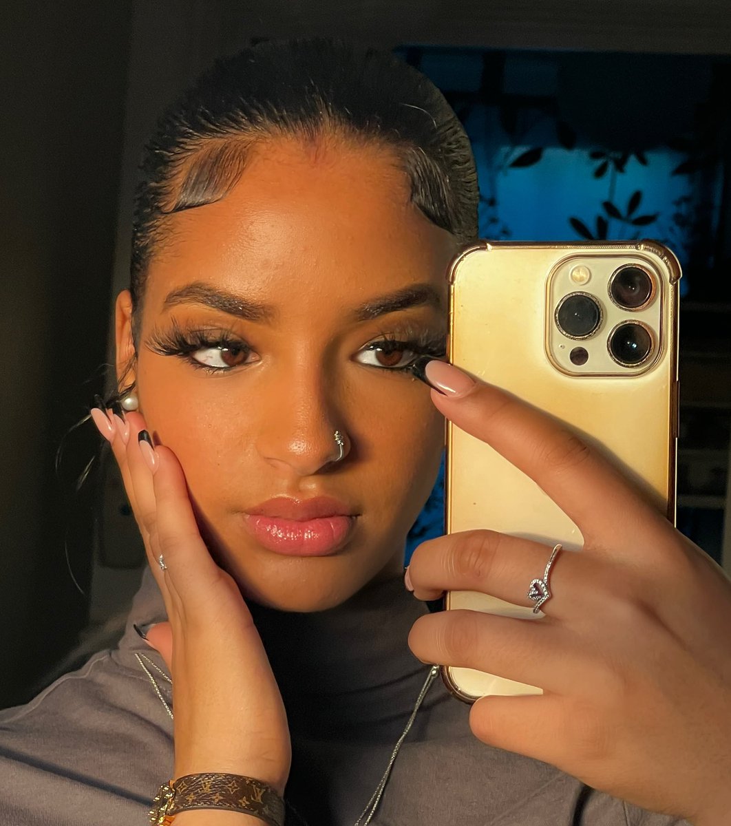 The flag :                           The face :