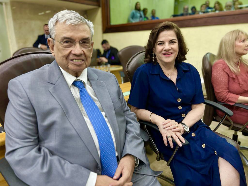 garibaldifilho's tweet photo. O MDB estará ao lado dessa gestão que visa o Rio Grande do Norte forte e em franca expansão. O melhor vai começar!
#WalterAlves #FatimaBezerra #GaribaldiFilho #RioGrandeDoNorte #Posse #MDB #MDBrn https://t.co/8OVGb23x21