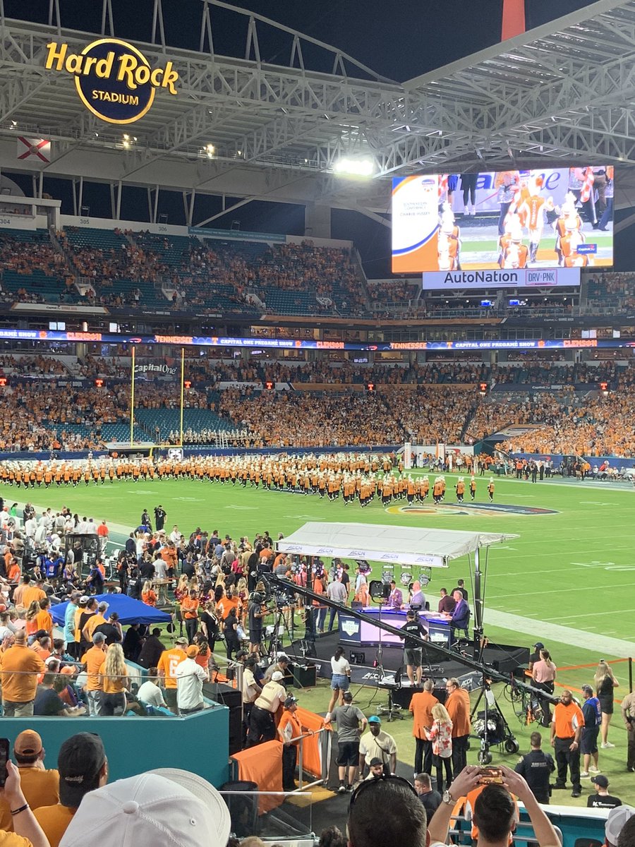 radkisson's tweet photo. Fabulous trip to the Orange Bowl 🍊Big win for the Vols!!! #GBO https://t.co/orlRZ7A4le