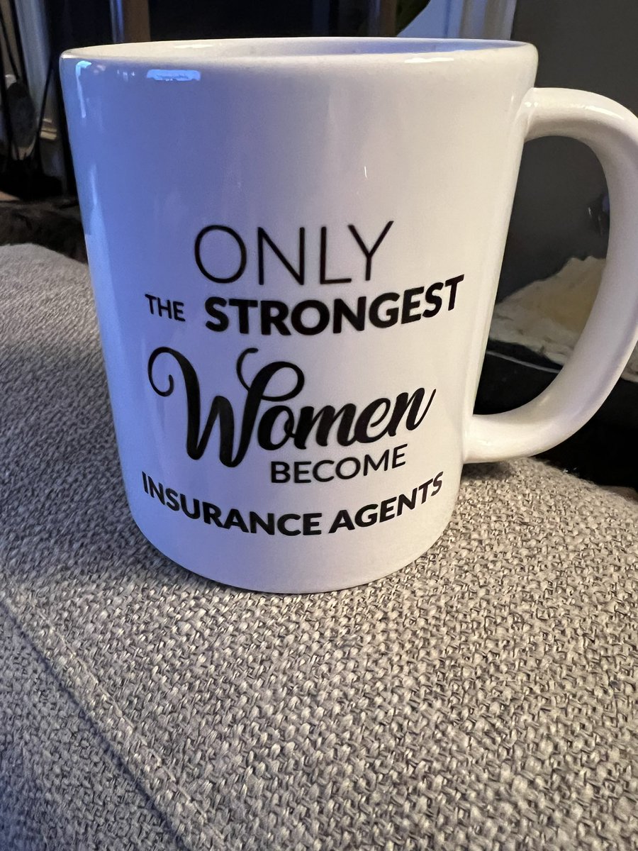 LADY_KDHAYES's tweet image. First cup of coffee of 2023!  Loving my new mug!  #Insurance #insurancewomen #insurancestrong #2023NewYear