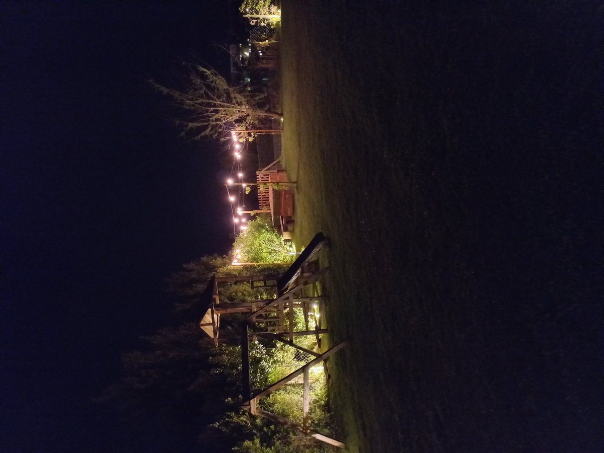 federicoliendo2's tweet photo. Terminando y comenzando el año distinto. Feliz año a todos.
.
.
#AnoNuevo #goodbye2022 #Welcome2023 #HappyNewYear2023 #lluvia #corrientes #BuenosDias #BuenosAires https://t.co/eI7YmmP1bj