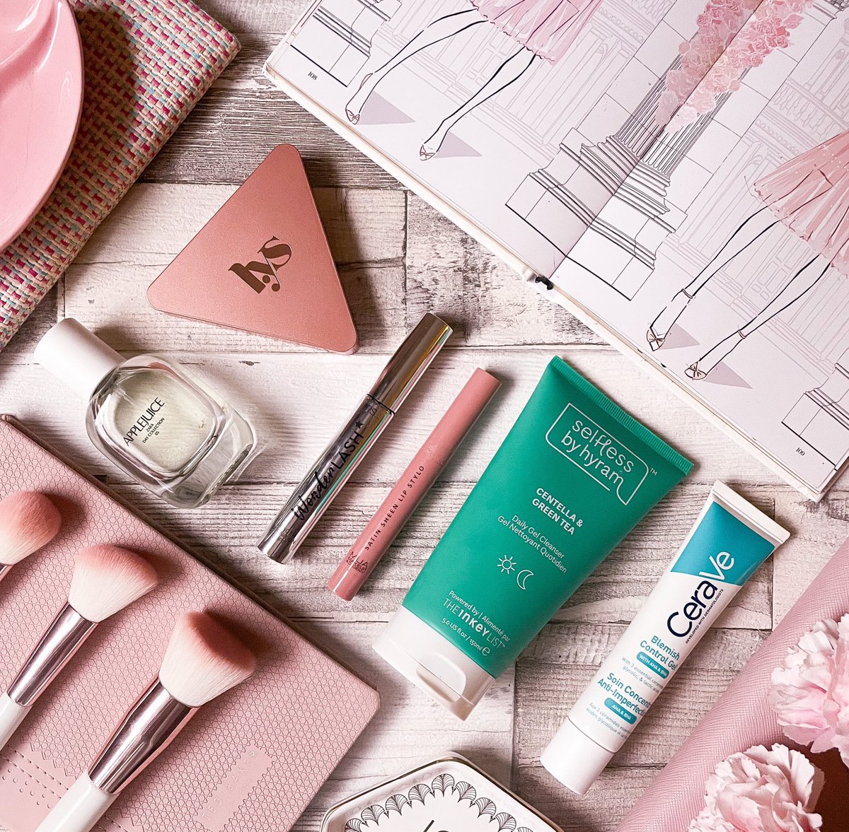 aaliyahmxo's tweet image. Finally I am back with a New Post✨

2022 Beauty Favourites!

beautyobsesseduk.com/2023/01/2022-b…

#bloggerstribe #BloggerLoveShare #theclqrt #BloggersHutRT @sincerelyessie