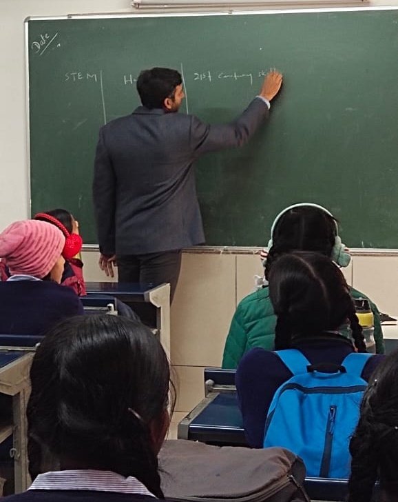 साप्ताहिक #SundayDiaryy का विषय है- क्या आप भी विकसित करना चाहते हैं पढ़ने-लिखने की आदत?

ज्यादा पढ़ने या लिखने को अगर आप 'न्यू ईयर रेजोल्यूशन' का हिस्सा बनाना चाहते हैं तो फिर यह लेख आपके लिए है!

संयोग से reflectivediary.com का यह 150वां लेख है।

 reflectivediary.com/node/150