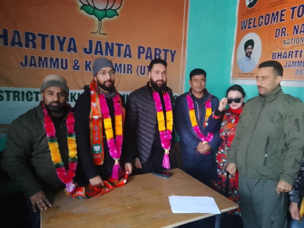 Bjp4baramulla's tweet photo. Bʜᴀʀᴀᴛɪʏᴀ Jᴀɴᴀᴛᴀ Pᴀʀᴛʏ

                              ᴺᴴ¹
                          ᴮᵃʳᵃᵐᵘˡˡᵃ
                     ¹ˢᵗ ᴶᵃⁿᵘᵃʳʸ ²⁰²³  

            ᴾʳᵉˢˢ ᴿᵉˡᵉᵃˢᵉ

Ｓｕｎｄａｙ,
                   ⁰¹ ᴶᵃⁿ ²⁰²³ https://t.co/MepWuEAJiO