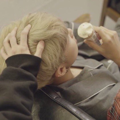 Healinghours7's tweet photo. sometimes all you need is a little namjoon in your life — an adorable moni thread https://t.co/BHiZDNkxYg