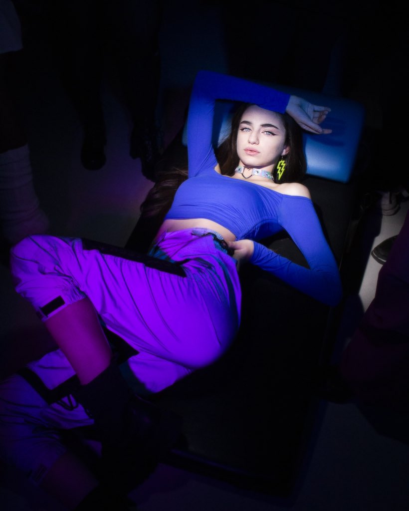 vixensnewline's tweet photo. ππππππ
Photo: @OniiRBN
Retouch: @OniiRBN
#VNL #VixensNewLine #DANNAE
#Kpop #Kpopdance #Kpopdancecover #cover #dancecover #kpopinpublic #kpopspain #Dancer #Dance https://t.co/2h19avosJy