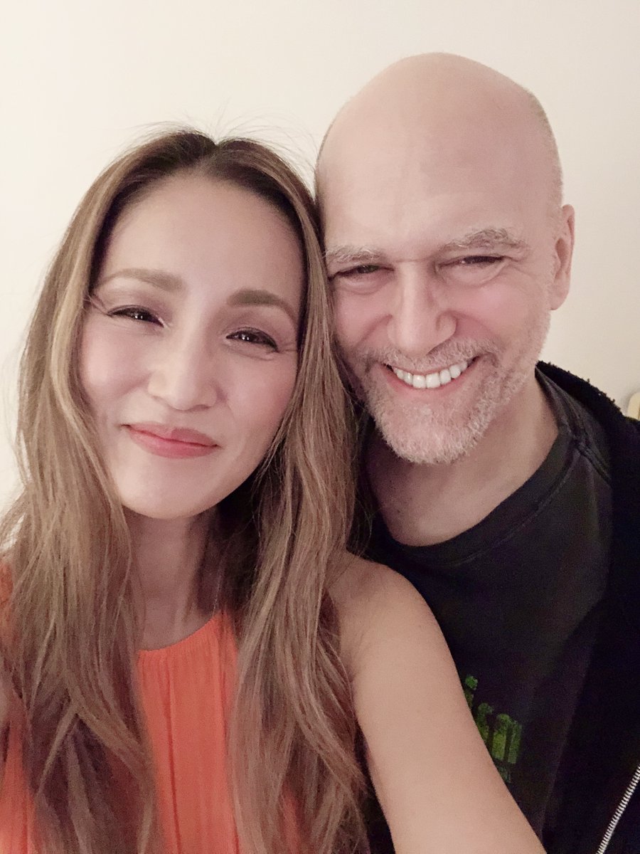 dannykrivit's tweet image. Happy New Year 2023💫 Wishing everyone good health, lots of love and happiness filled with joy and great MUSIC🎶❤️ love, AK &amp;amp; Danny

@akakemikakihara
linktr.ee/akakemikakihara

@dannykrivit
linktr.ee/DannyKrivit

#akakemikakihara #dannykrivit