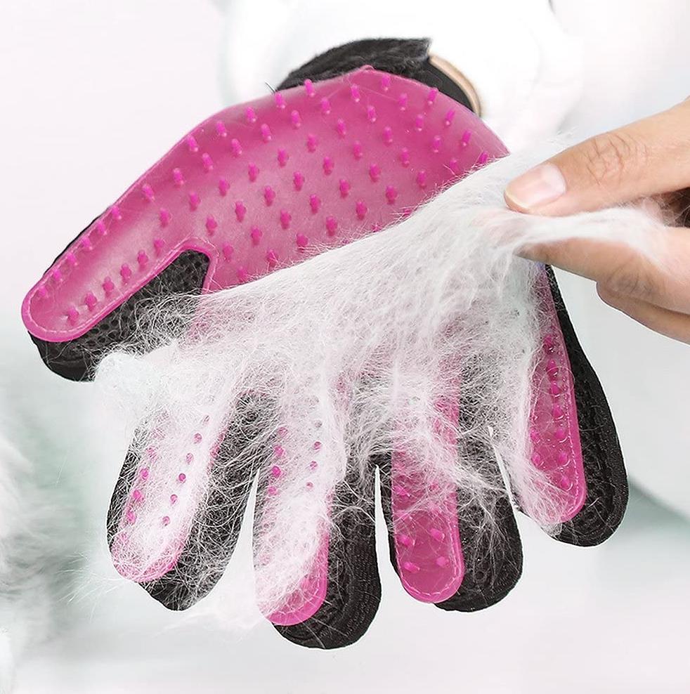 VIZPET Pet Grooming Glove, Pet Hair Remover Brush, Five Finger Comb Glove Pet Message Mitt for Long or Short Hair Dogs Cats ( DN32LPS

amazon.com/dp/B01MV7WXYT?…