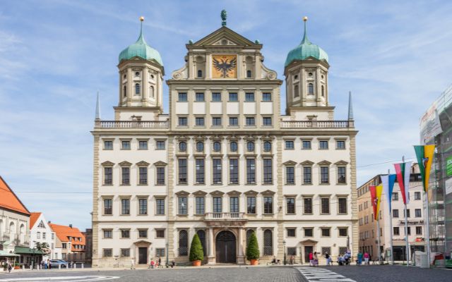 AbsoluteMunich's tweet photo. Augsburg is the oldest city in Bavaria and is Germany's third-largest city. Founded by the Romans in 15 BC Augsburg has a long, rich, &amp; turbulent history. Augsburg is a UNESCO-protected city and an amazing place to visit! Enjoy our FREE guide to Augsburg

https://t.co/z1NsYdUjwu https://t.co/G91gxEyYCE