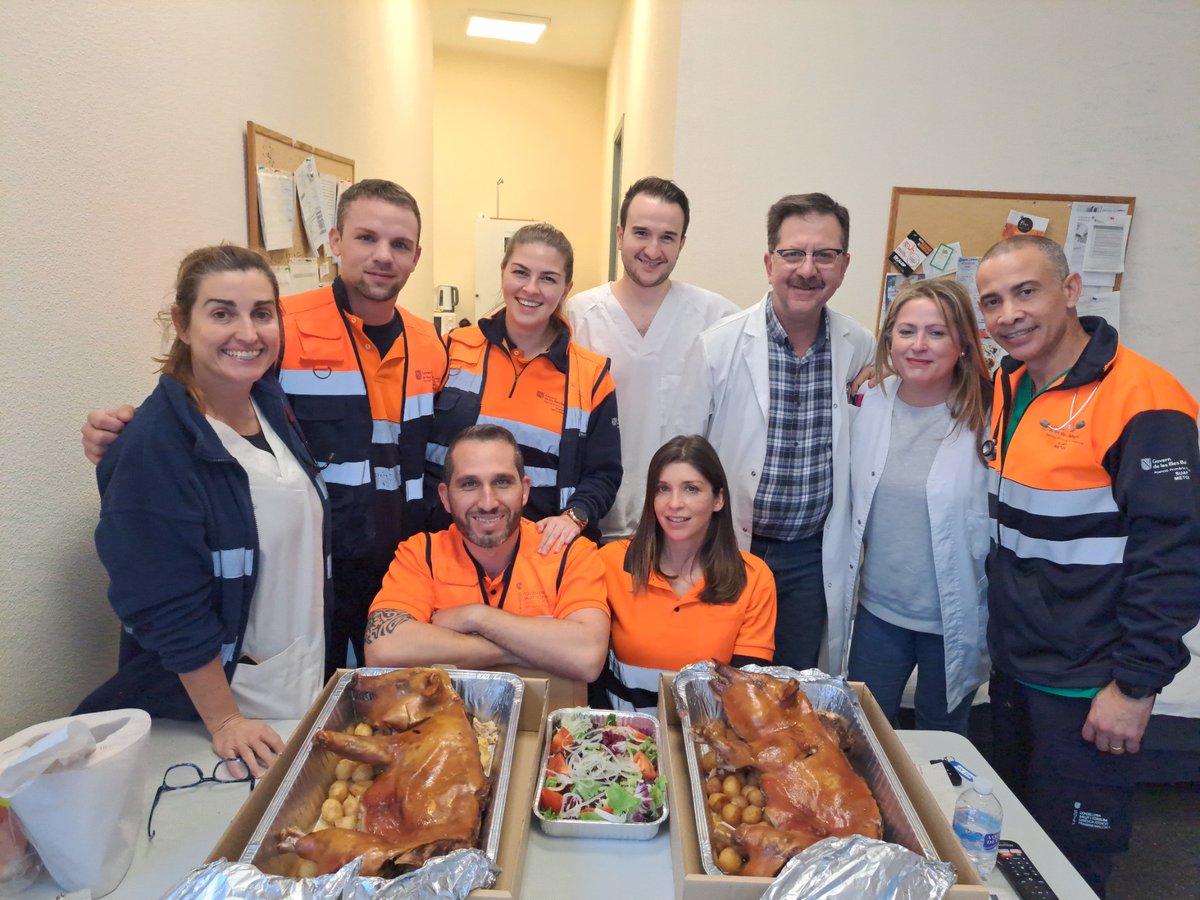 El equipo de guardia del PAC ES BLANQUER de Inca, agradece al Celler restaurant_canyamel la gentileza,una vez más, que ha tenido de invitar a comer a todos los sanitarios. Gracias.
