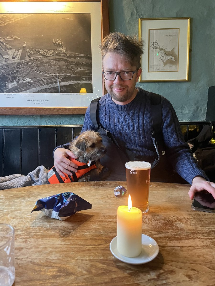 Appy New Year #BTPosse Pals. Hope you find someone who shares crisps with you like this man shares wiv me. ❤️ Olive.