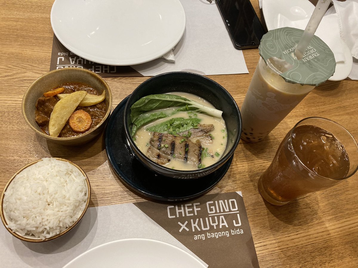 jhenpulumbarit's tweet photo. Dinner 01.01.2023
Kuya J's
Unocha
Sm Light https://t.co/5uoWRLW6Tj