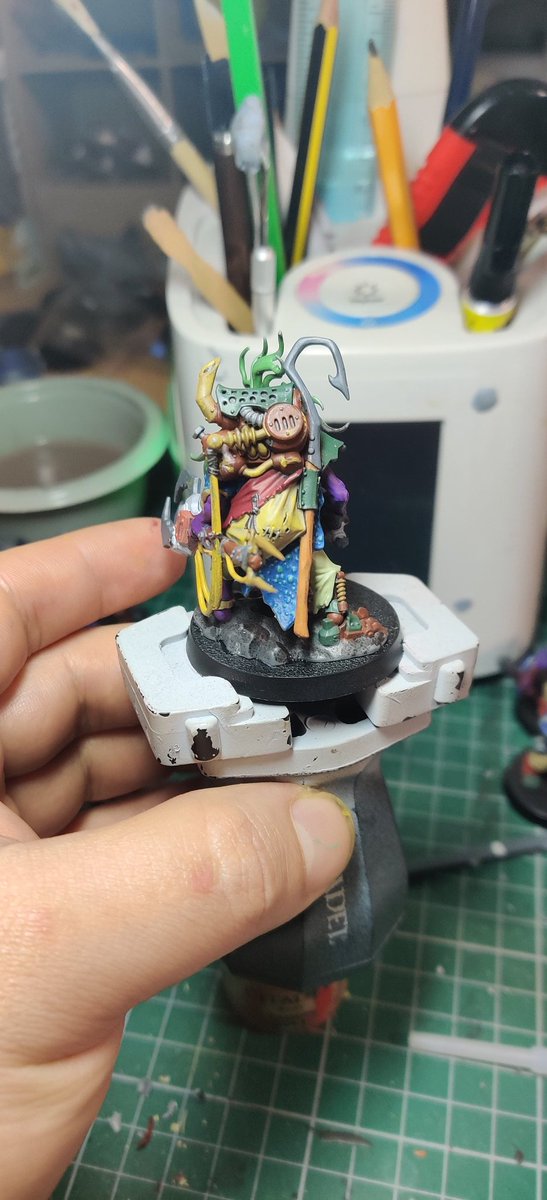 the_chilly_man's tweet photo. Typical that when we have some time off, we get ill and end up in bed for a few days.

However I started to feel better and managed to get a fair amount of work done on my Zodgrod! To lead my #40korks 

#WarhammerCommunity #warhammer40k #PaintingWarhammer https://t.co/ZWkKTNupfw