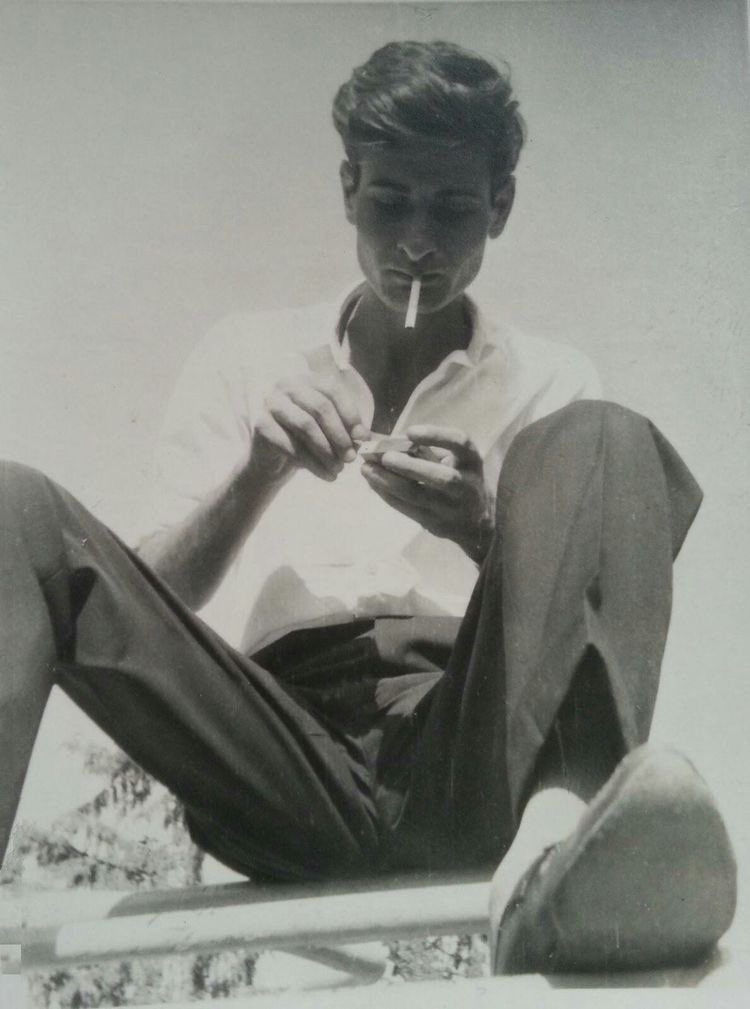 xetansz's tweet photo. Mahmoud Darwish is just as beautiful as his words bro https://t.co/yeGsGV54ly