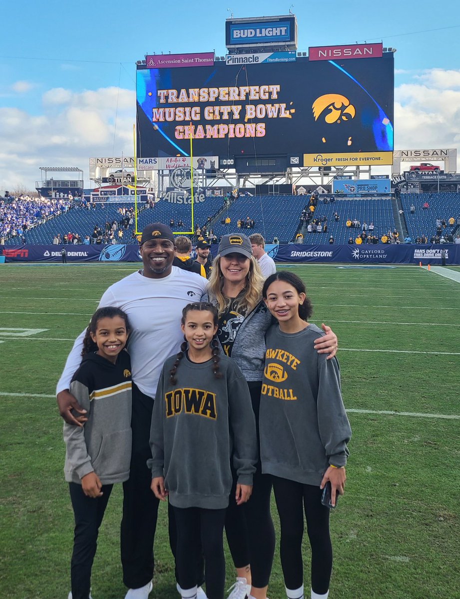 CopelandKelton's tweet photo. True definition of a @HawkeyeFootball HAPPY NEW YEAR! #HawksWin #GottaLoveIt #TrophyCollection https://t.co/XHRbqqxdoH