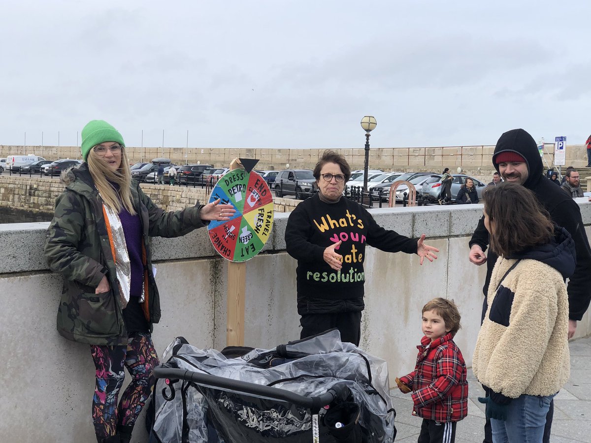 DrChrisNewman's tweet photo. .@taketheJUMPnow on Margate Seafront today. I love how positive the conversations were. The lesson is - people care about the climate - we just need to find better ways to engage.
#SundaysforScience https://t.co/3aqIzO6s4A