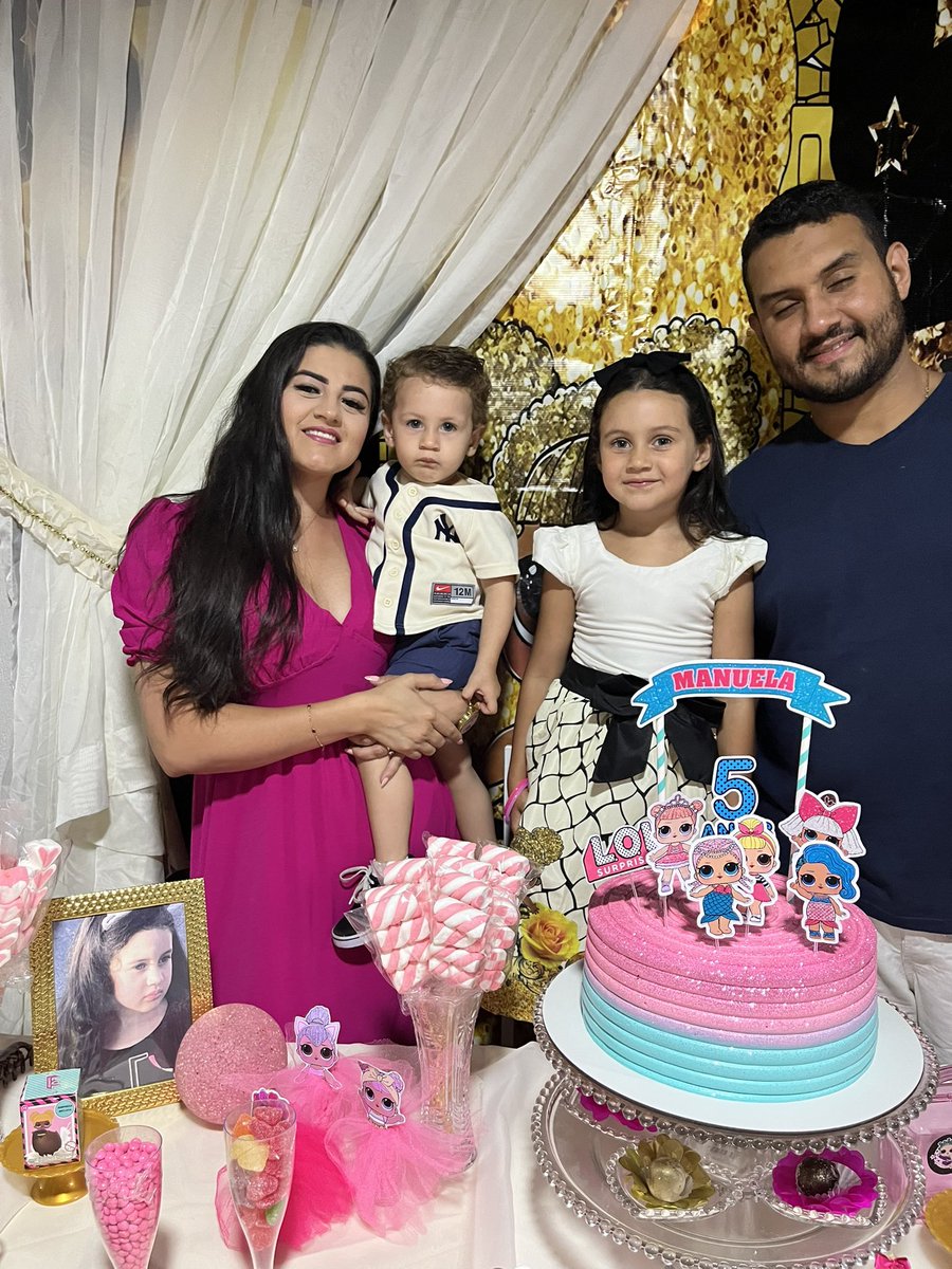 jadeeooliveira's tweet photo. Feliz 2023 com comemoração de aniversário da Manuela 5 anos! https://t.co/zSTivUE6x2