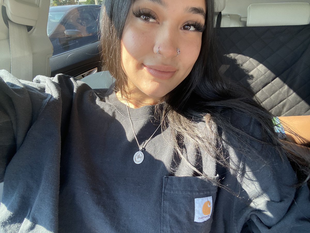 Quinxo on Twitter: "1st selfie of 2023"