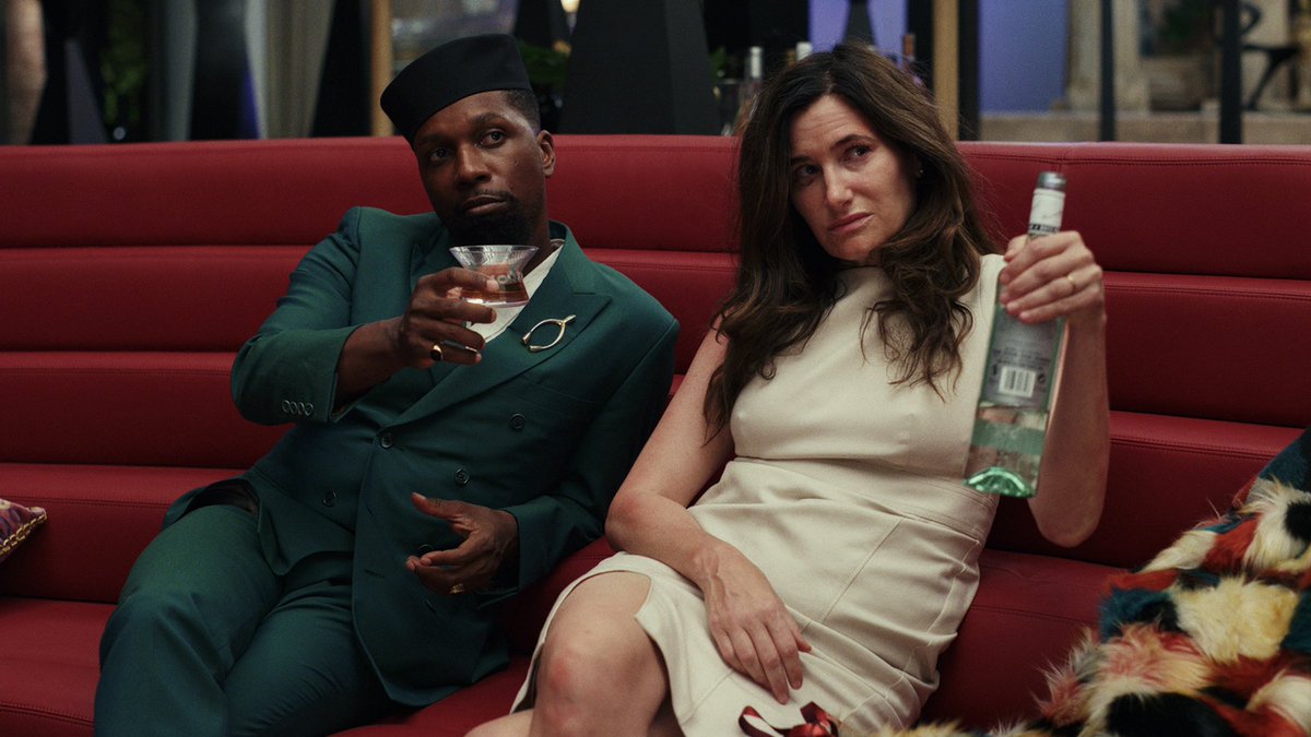 netflix's tweet photo. happy new year from the two biggest party animals in Glass Onion https://t.co/a4BBFsCvIS