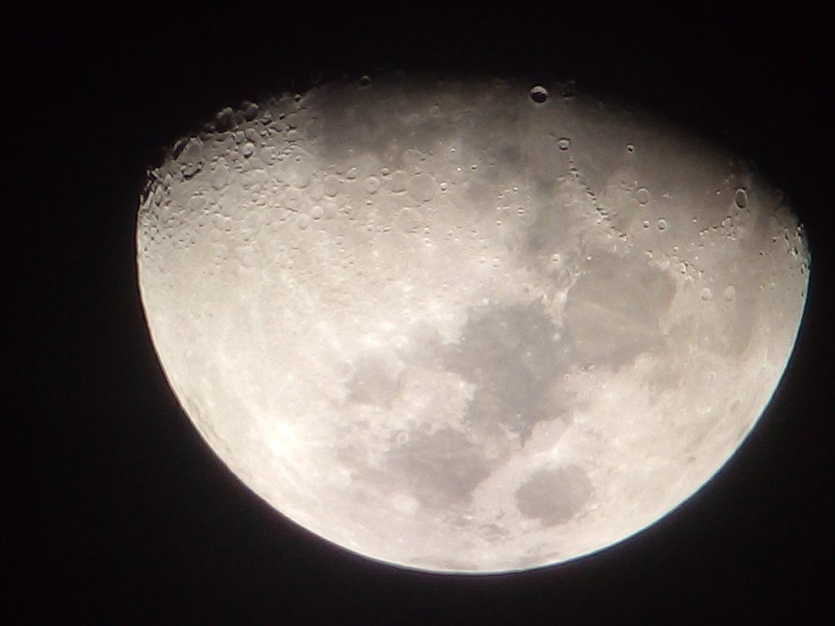 ThisuliA's tweet photo. After a loooooong timeeeee....🥹😭😍💖 #MyHappiness #Hello2023

#CapturedByMe📸
01/01/2023
19:42 PM 🕢
Godagama, Sri Lanka🇱🇰
🌔🔭

#Moon #MoonLover #Luna #LunaLover #Astronomy #Astrophotography #AstroLover #Space #SpaceLover #Nature https://t.co/XaV07x35yv