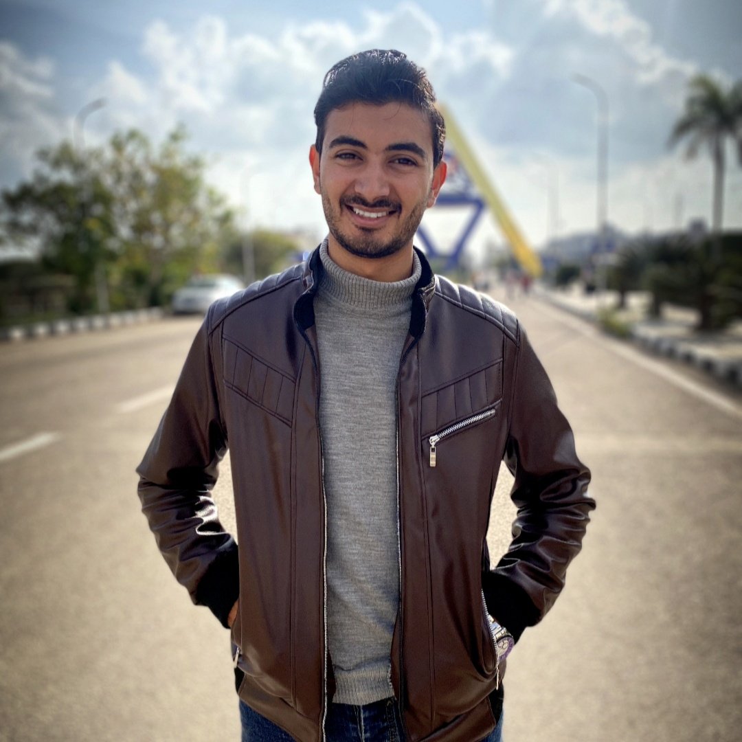 كل سنة وأنا أقرب إلى الله، اللهم إني استودعتك أيامي القادمة بأن تزيد إيماني بك وتباعد بيني وبين أي معصية أو ذنب.