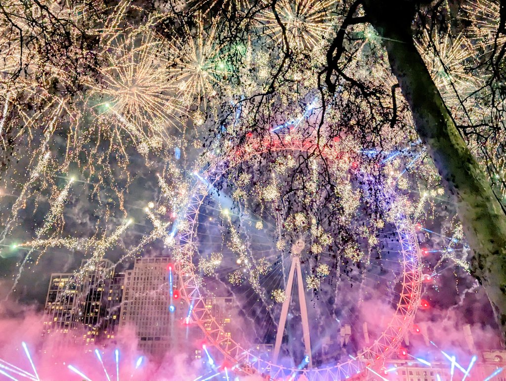 Happy new year everyone! Fantastic #londonfireworks last night 🎆