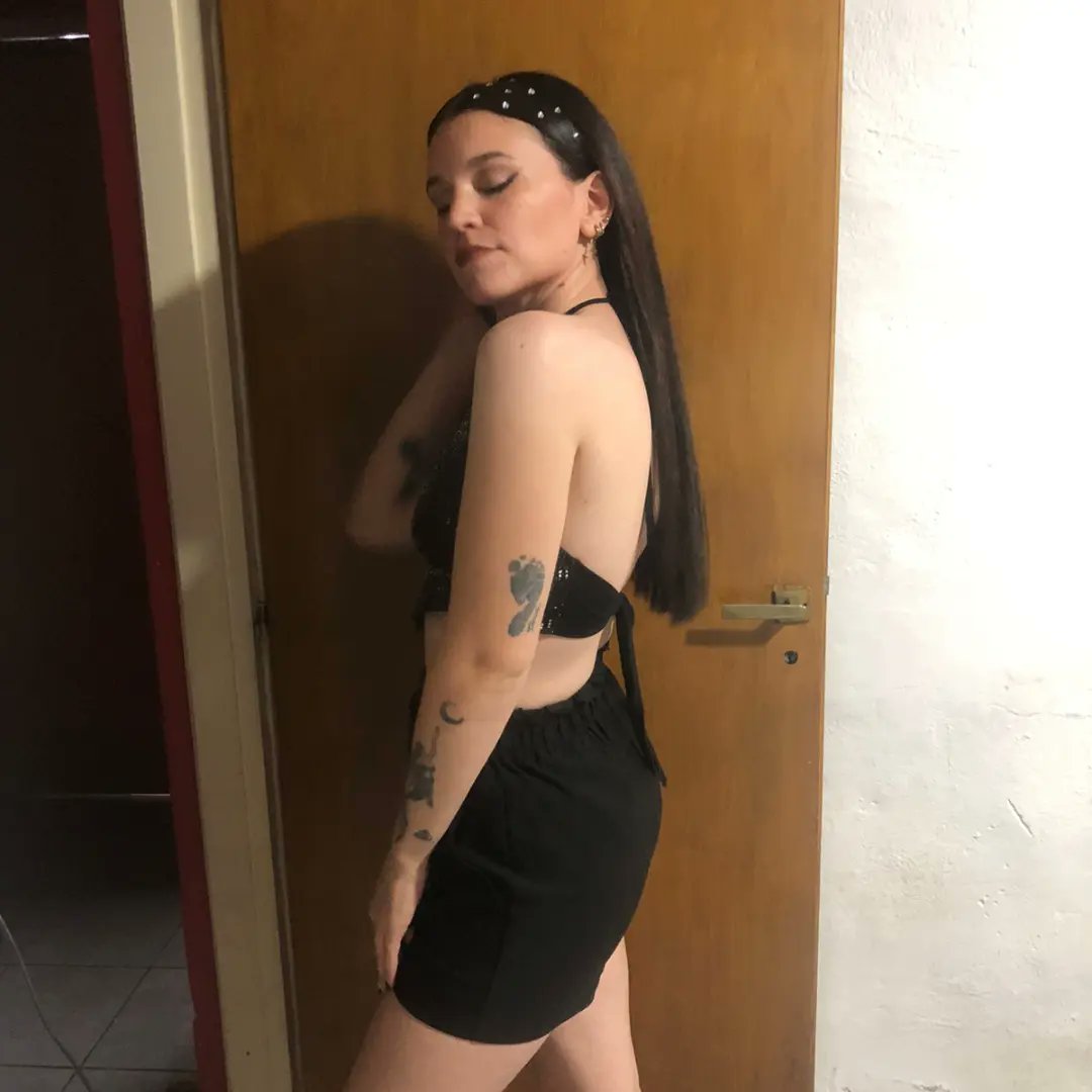 95Carrara's tweet photo. 2023🧿🥂 https://t.co/dUhzARydYo