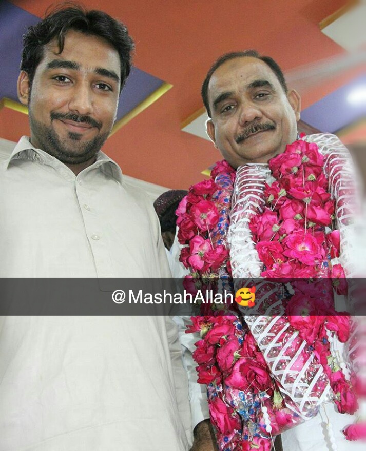 MMHSolangi's tweet photo. پيارا بابا سائين توھان کي جنم ڏينھن جون کوڙ ساريون لک مبارڪون💞
HappybirthdaytoYou Baba Sain🎂♥️💐😘💞♥️😘😘😘 https://t.co/fflDHZrc2X