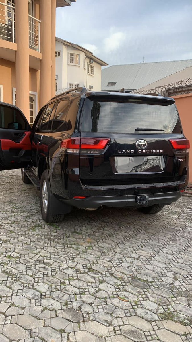 GoCrownTeam's tweet photo. Lets Do this Tomorrow
Available  2022 Landcruiser bullet Proof VIP with Captain seat
Features: Duty and EUC available
Location is Lagos Island 
Price is 190m https://t.co/EjOLKHf2H8