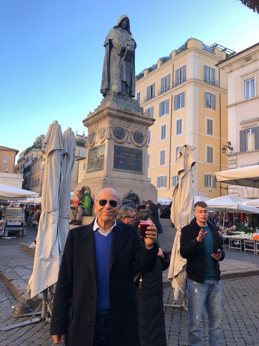 Sogno un 2023 con tanta  salute,senso civico, rispetto dell’ambiente,tanta voglia di fare, meritocrazia, una buona scuola, migliore assistenza sociale e sanitaria, rispetto dei ruoli e delle istituzioni etc...Buon anno🥂<a href="/mara_carfagna/">Mara Carfagna</a> <a href="/r_morabito/">richard c. morabito</a> <a href="/ElenaEAlbertini/">Elena Albertini</a> <a href="/albertinamarz8/">Albertina Marzotto</a>