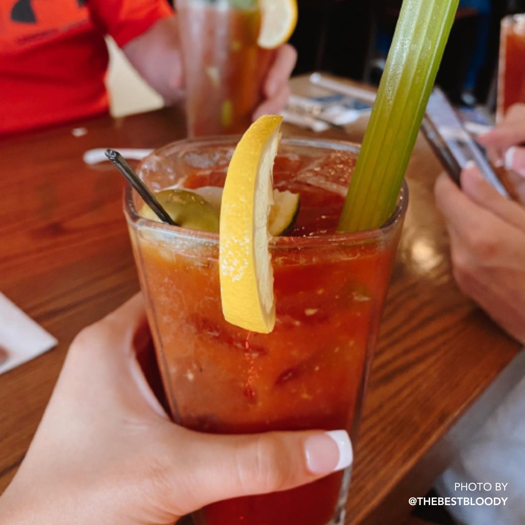 99restaurants's tweet photo. Cheers to the long weekend! https://t.co/KyA6CmNNBS