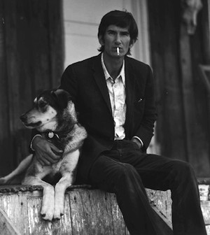 FinnHuckster's tweet photo. Remembering singer-songwriter Townes Van Zandt who died January 1, 1997 in Smyrna, TX. His songs have been covered by Willie Nelson, Merle Haggard, Bob Dylan, Emmylou Harris, Doc Watson and many others. https://t.co/sNmjVlEUeM