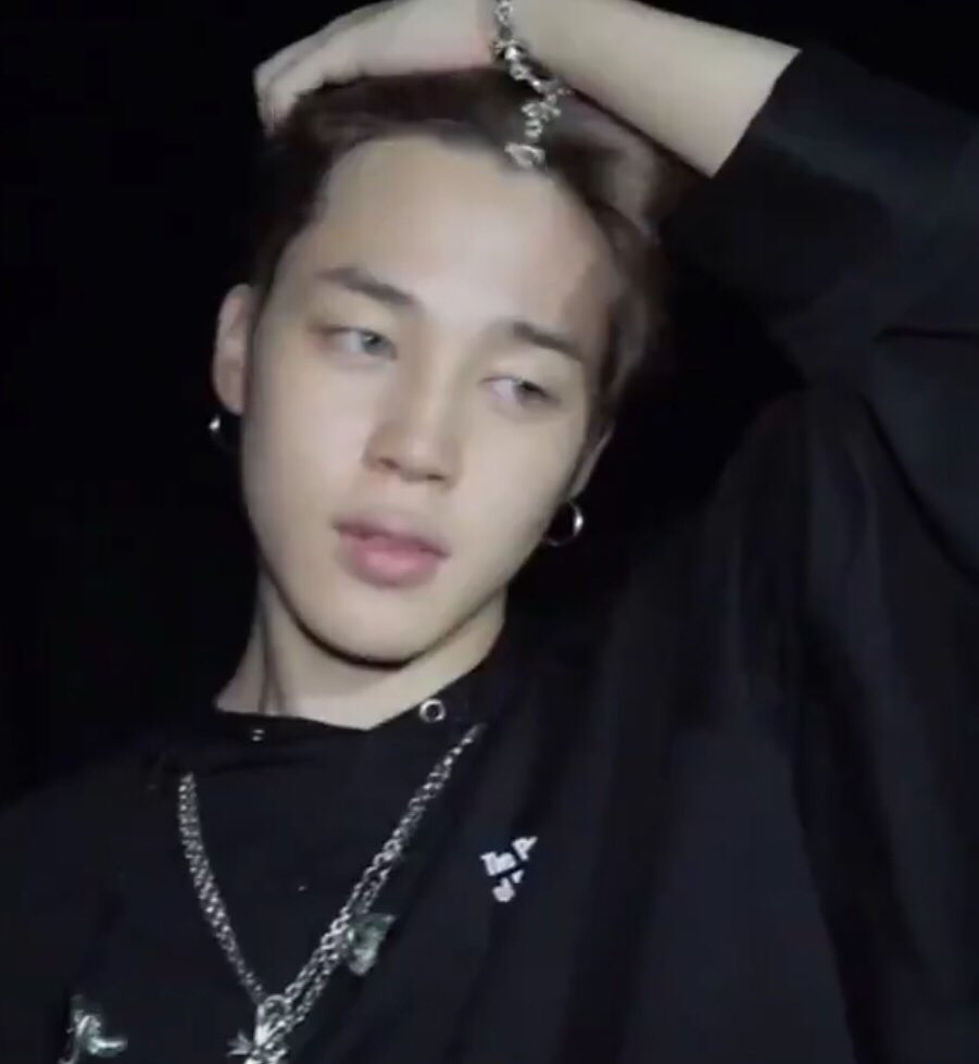 vminkookfairies's tweet photo. barefaced jimin — an ethereal thread: https://t.co/NPdh3moMQm