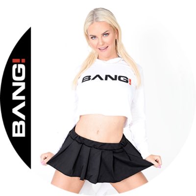 Happy New Year! So excited to be your January @bang_twts girl of the month 🥳🙌🏼 https://t.co/kVo3e2Ghx4