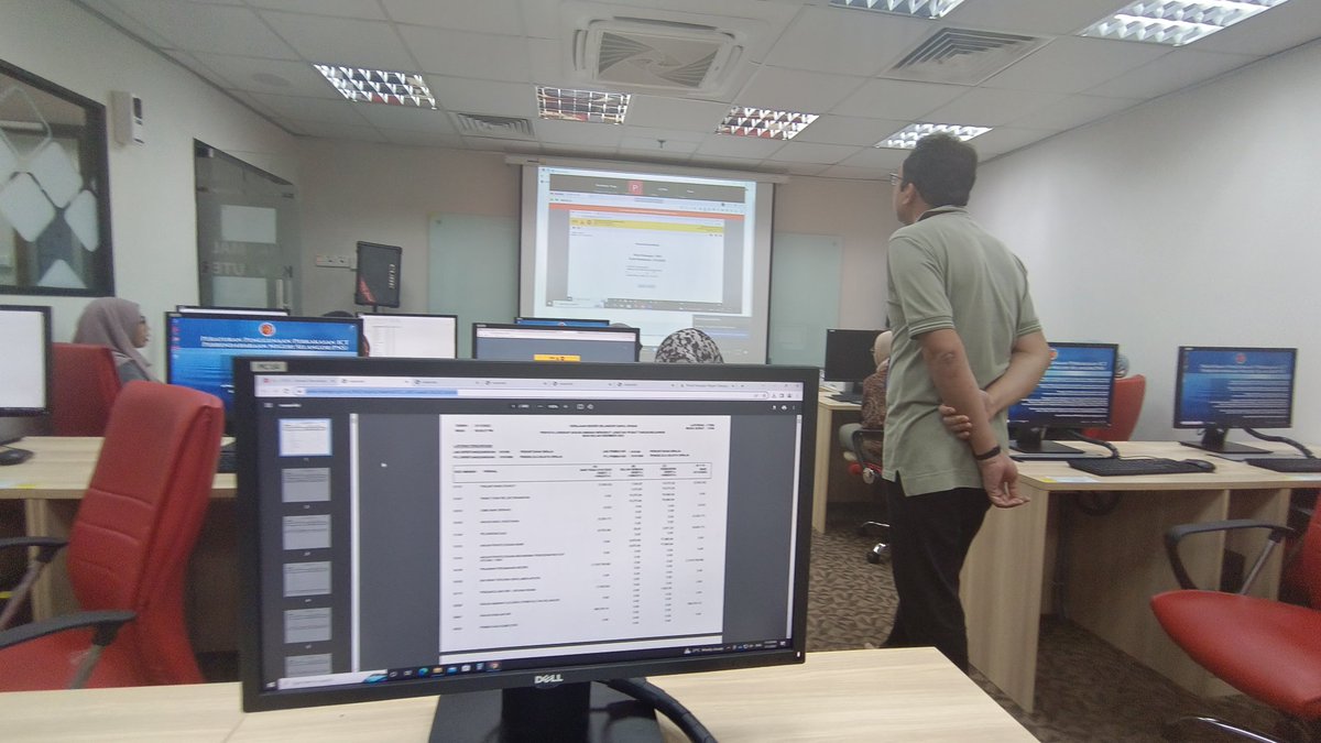pakartweeeet's tweet photo. Closing PK 2022. lewat sehari https://t.co/Y7rTRNstls