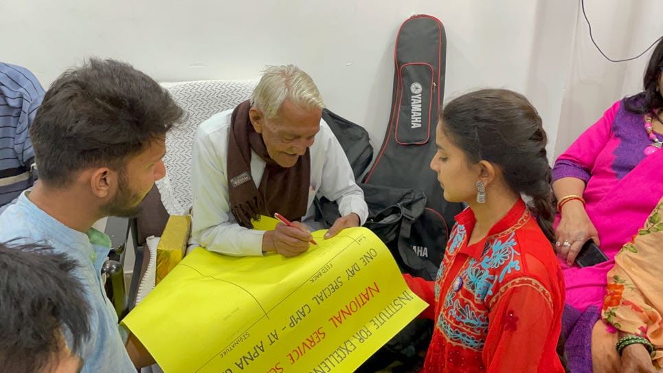 NSSBUBhopalMP's tweet image. भोपाल जिले के उच्च शिक्षा उत्कृष्टता संस्थान भोपाल की रासेयो इकाई द्वारा अपना घर वृद्ध आश्रम में 30 दिसंबर को एक दिवसीय विशेष शिविर आयोजित किया गया।
@YASMinistry 
@_NSSIndia 
@highereduminmp 
@NSSCELLGOVMP