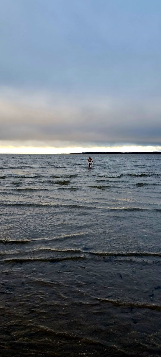 CaliforniaFrizz's tweet image. Hello 2023…..

Started my year in the Scottish waters 🌊💫

#StartAsYouMeanToGoOn #HappyNewYear #ThanksThen