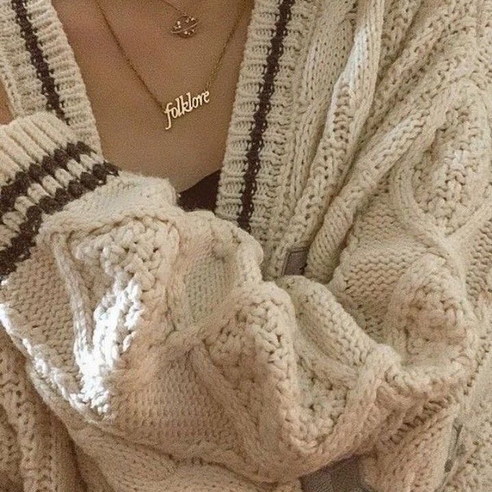 rudybails's tweet image. ˗ˏˋ 𝐥𝐢𝐯𝐫𝐨𝐬 𝐥𝐢𝐝𝐨𝐬 𝐞𝐦 𝟐𝟎𝟐𝟑 ˎˊ˗

❝ 𝗍𝗁𝖺𝗍’𝗌 𝗍𝗁𝖾 𝗍𝗁𝗂𝗇𝗀 𝖺𝖻𝗈𝗎𝗍 𝖻𝗈𝗈𝗄𝗌, 𝗍𝗁𝖾𝗒 𝗅𝖾𝗍 𝗒𝗈𝗎 𝗍𝗋𝖺𝗏𝖾𝗅 𝗐𝗂𝗍𝗁𝗈𝗎𝗍 𝗆𝗈𝗏𝗂𝗇𝗀 𝗒𝗈𝗎𝗋 𝖿𝖾𝖾𝗍 ❞