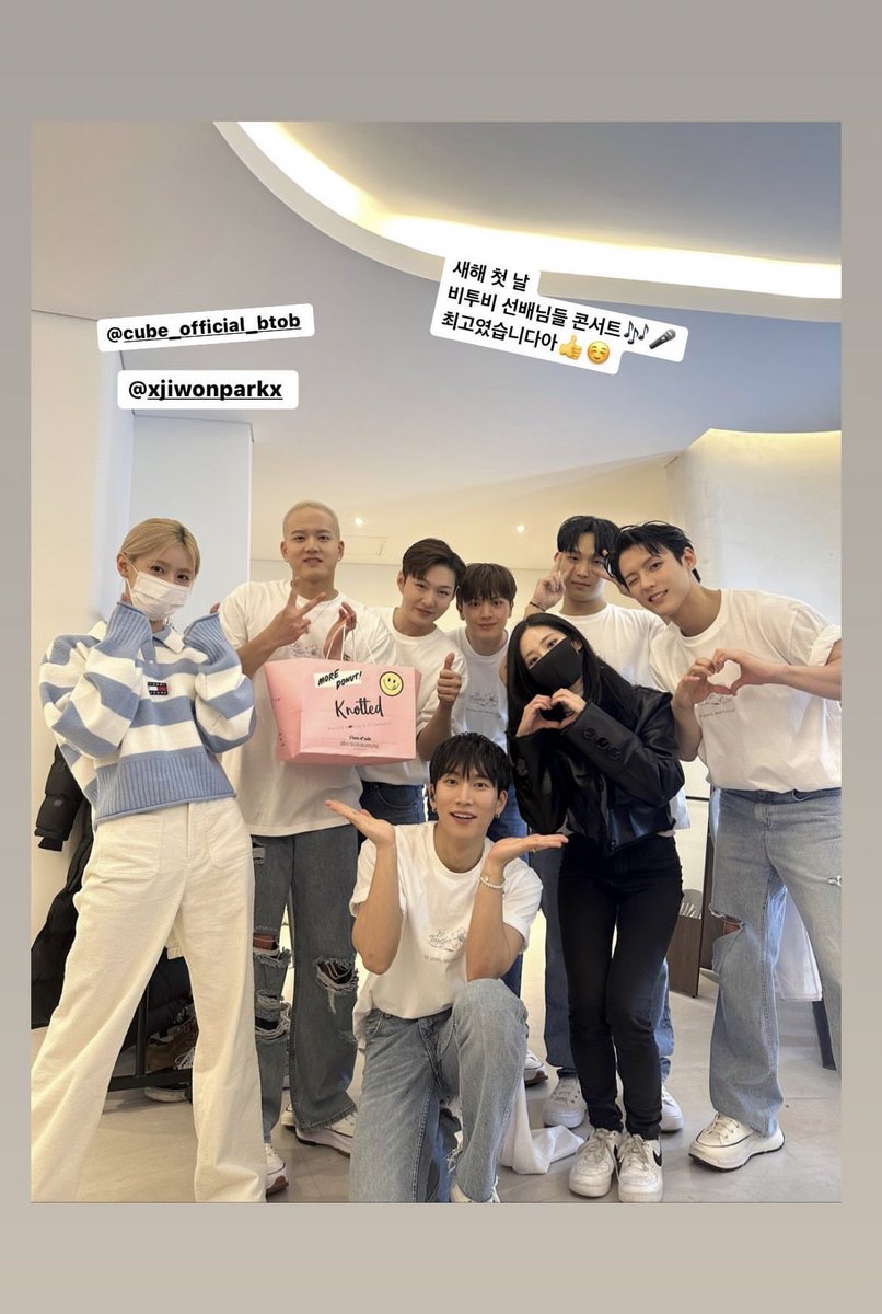 meloverselify's tweet photo. BTOB with Gidle Miyeon and fromis9 Jiwon
#BTOBTimeBeTogether_DAY3 #BTOB @OFFICIALBTOB https://t.co/Jg4po6yOWq